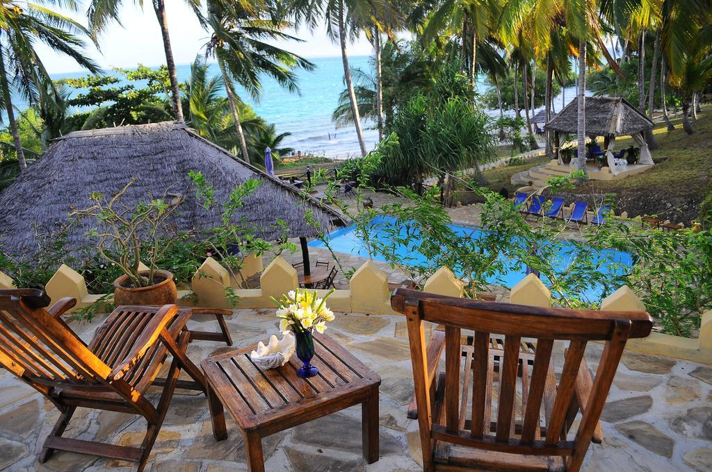 Kinasi Lodge Utende Zimmer foto